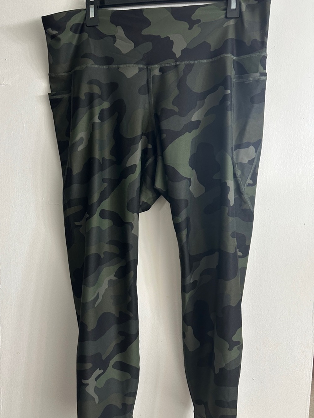 Old Navy Powersoft Camo Active Leggings - Olive Green